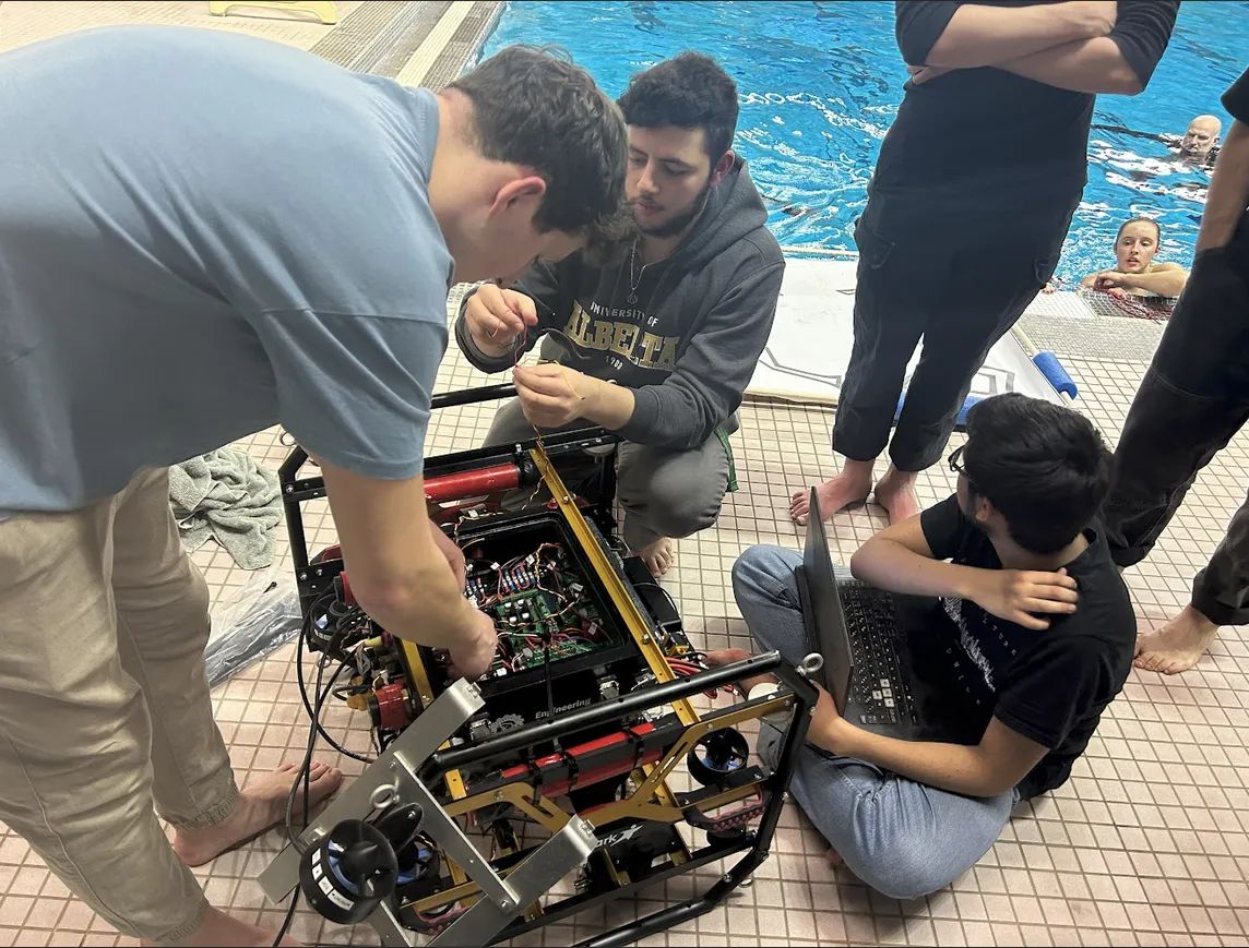 ARVP AUV pool testing